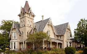 Elm Hurst Inn & Spa, Worldhotels Crafted
